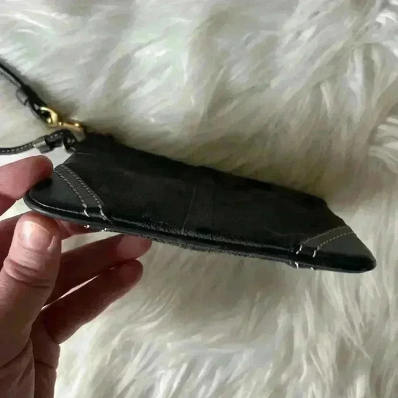 EUC Coach Signature Canvas Logo Zip Closure Wristlet - Black, Leather Corners - Picture 4 of 11